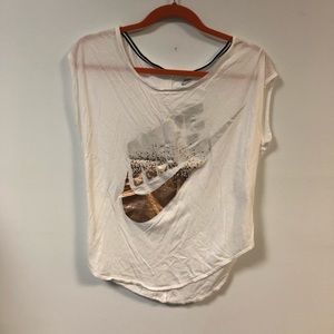 Nike short sleeve top w/ rose gold metallic detail